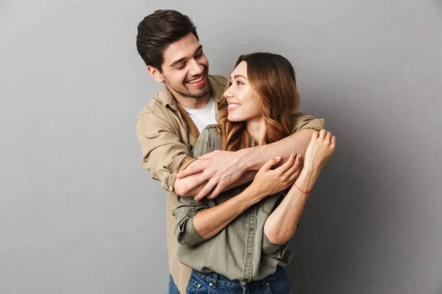 Signs He Is Attracted To You Through Body Language