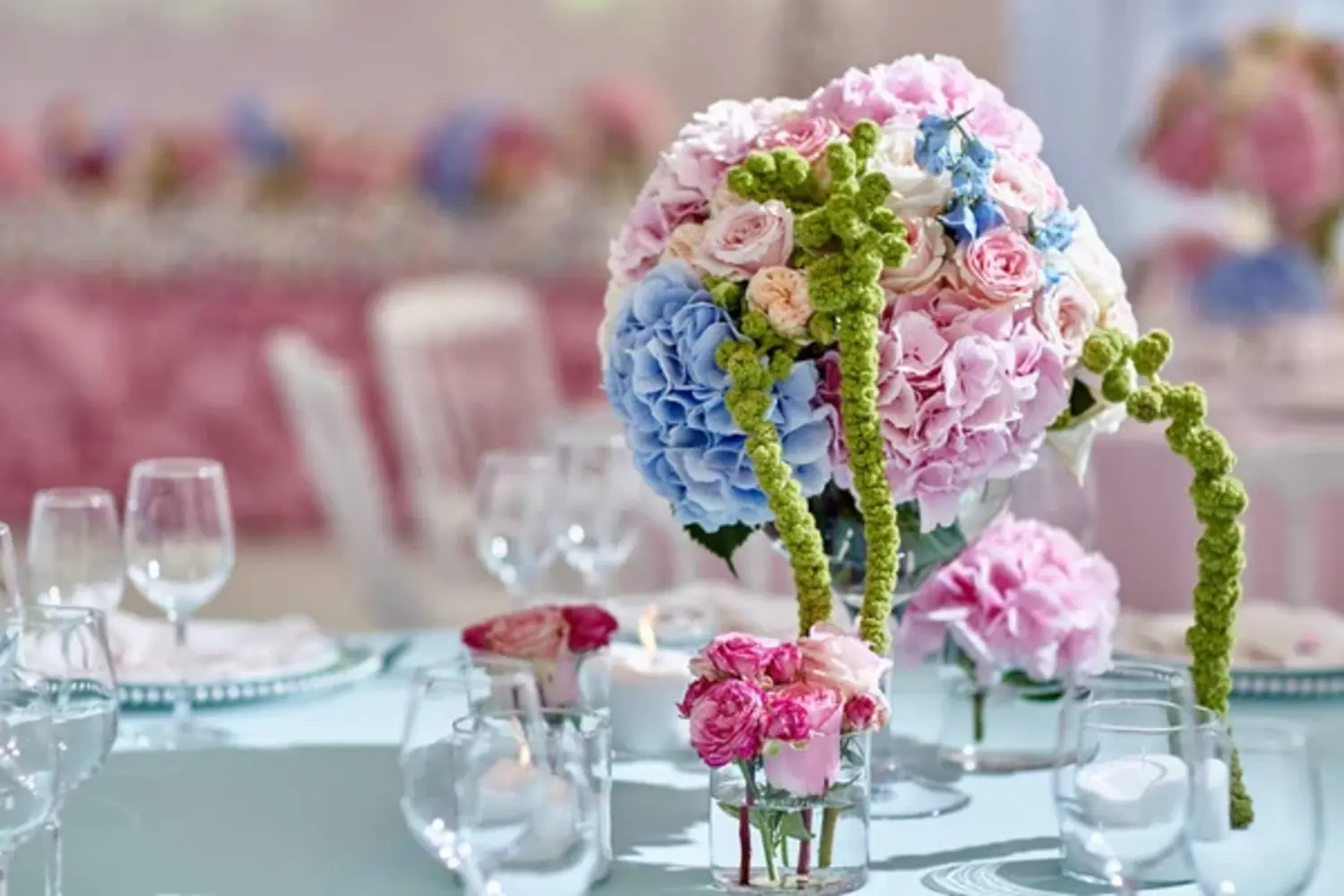 Extravagant Decor And Favors Beyond The Necessities