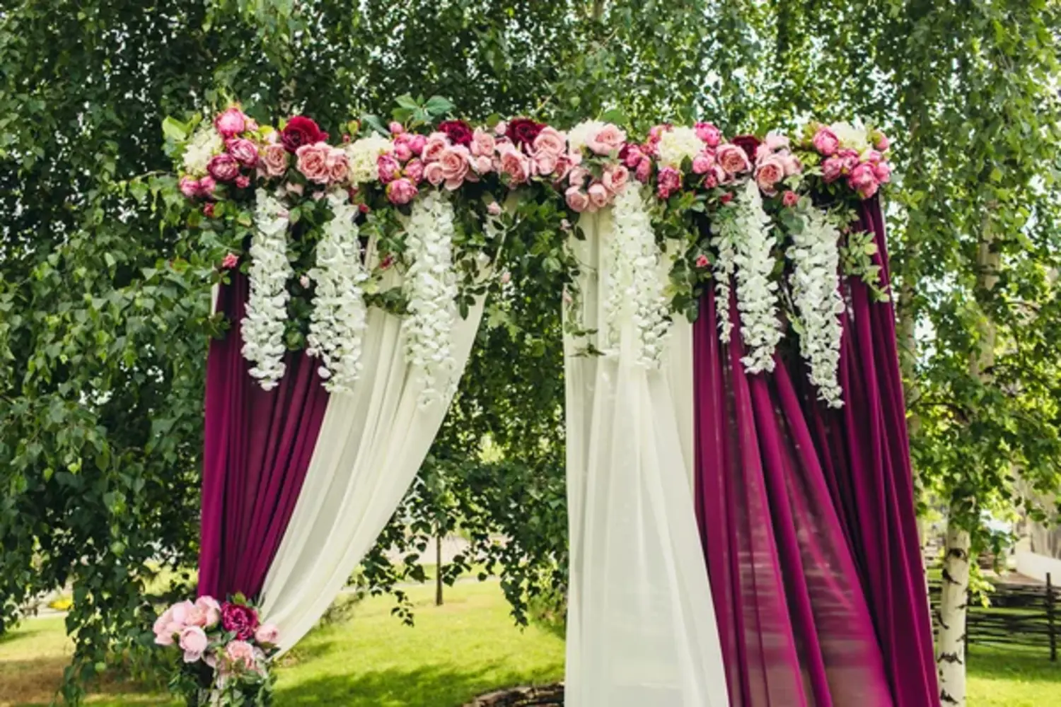 What Are Rustic Wedding Decorations?