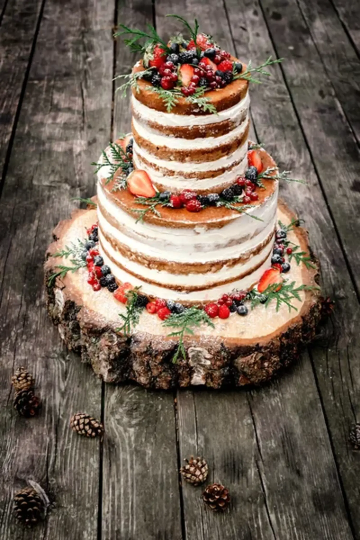 What Is a Rustic Wedding Cake